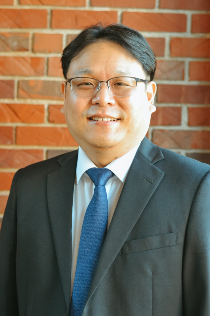 Rev. Sangyeop Han, Senior Pastor